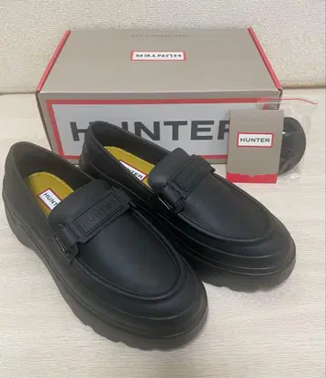 HUNTER 블랙 로퍼 합성 피혁