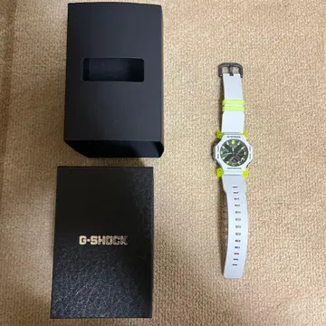 G-SHOCK Virtual mix 시리즈 / GA-2300MW-8AJF