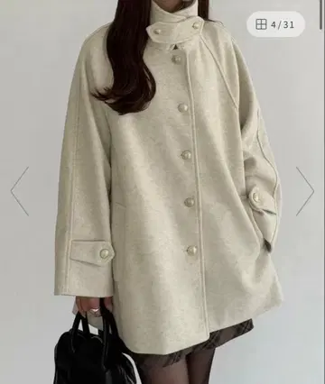 [1회만 착용] callautia 골드 버튼 미들 코트 아이보리