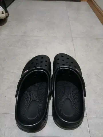 블랙 클로그 샌들