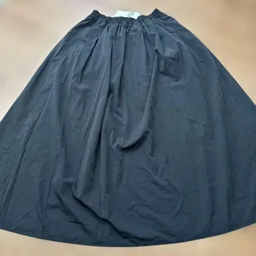 택 포함 새상품 ZARA 롱 스커트 폴리에스테르 바스락 블랙 S