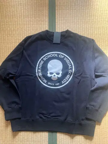 넘버나인 스컬 프린트 맨투맨 M