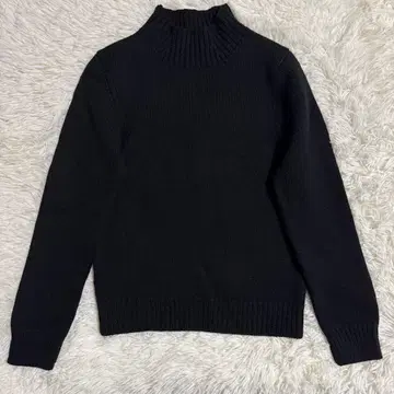 [ 새상품급 ] 크루치아니 모크넥 니트 스웨터 블랙 S 사이즈 울