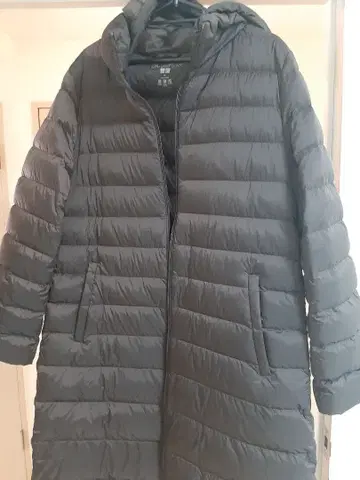 유니클로 울트라 라이트 다운 롱 코트 브라운