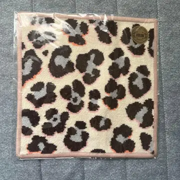 LOVERARY by FEILER 레오파드 페이러 손수건