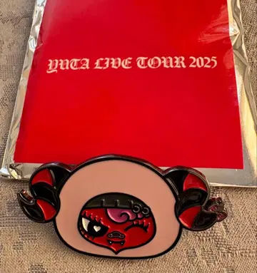 YUTA LIVE TOUR 2025 PERSONA 랜덤 핀 배지 uta