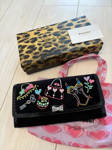 Think Bee! 자수 디자인 블랙 장지갑 (박스 포함)