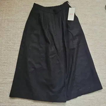 BEAMS 블랙 비대칭 가우초 팬츠 미사용 택 포함