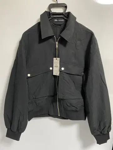 재고 세일 미사용 블랙 집업 자켓 M