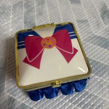 세일러문 USJ 귀걸이 세트