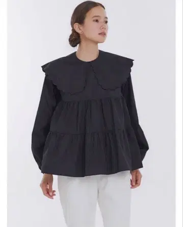 yori 스캘럽 롱 슬리브 블라우스 블랙