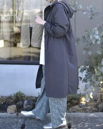 our home 발수 소재의 더블 지퍼 코트