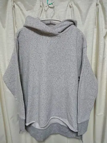 새상품 LADY LUCK LUCA 속기모 후드 부착 후드티