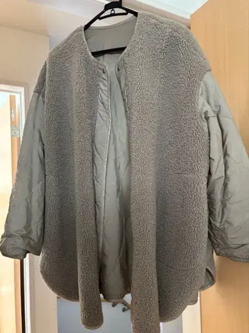 BABYLONE 보아와 나일론의 퀼팅 자켓