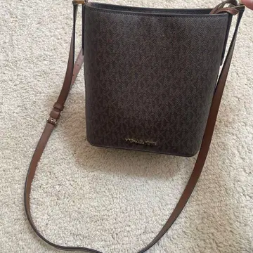 Michael Kors 모노그램 숄더백