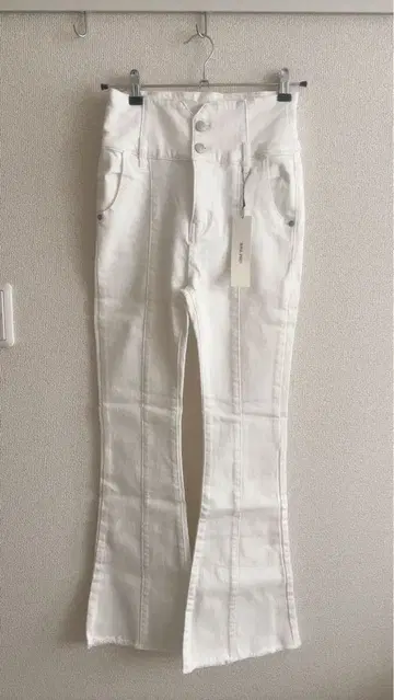 ROYAL PARTY 화이트 부츠컷 데님 L