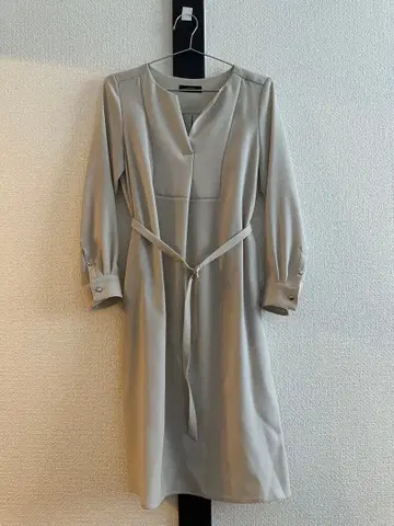 GREEN LABEL RELAXING 그레이 무릎 기장 원피스