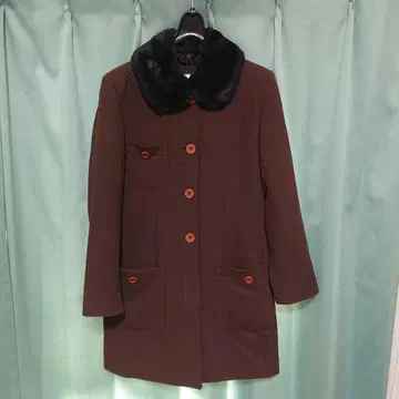 브라운 퍼 옷깃 롱 코트