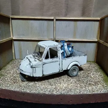 다이하츠 미젯 x 혼다 슈퍼 커브 1/32 완성품.