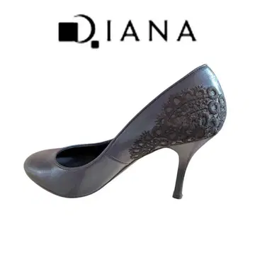 DIANA 다이애나 23.5cm 네이비 크로스 레이스 힐 8.5