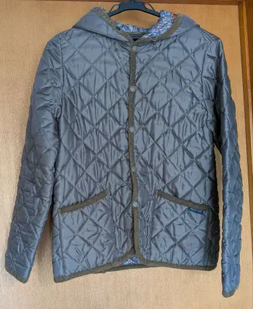 스모크샵 퀼팅 자켓 S 사이즈 카키