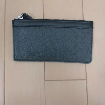 블랙 엠보싱 가공 코인 케이스