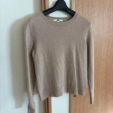 UNIQLO 캐시미어 크루넥 스웨터 베이지 사이즈 M