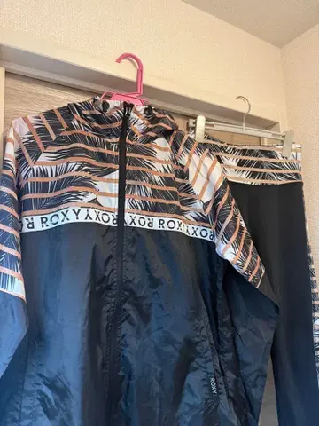 ROXY 나일론 후드티 레깅스 스패츠 세트 판매