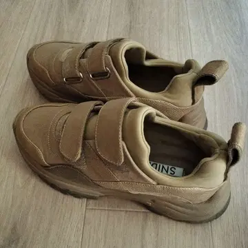 브라운 벨크로 통굽 스니커즈