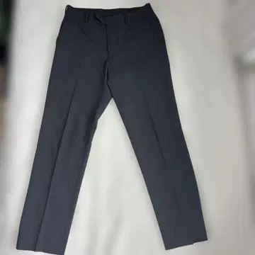 다크 그레이 슬랙스 UNIQLO