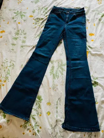 CALZEDONIA 부츠컷 데님 플레어 데님 다크 블루