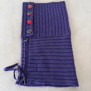 Yorkland 보라색 넥워머 버튼 포함