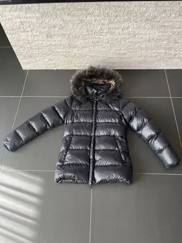 컨디션 최상 듀베티카 다운 코트 블랙 42