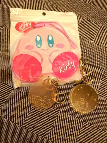 커비 거울과 아크릴 키링 2개 세트