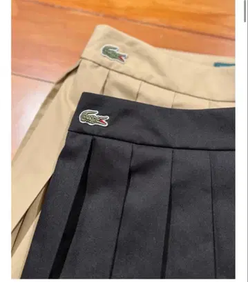 BEAMS LACOSTE 플리츠 롱 스커트 블랙