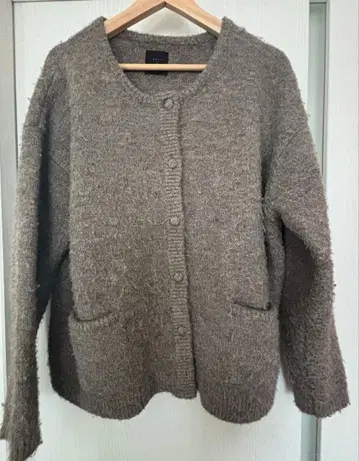 브라운 버튼 가디건