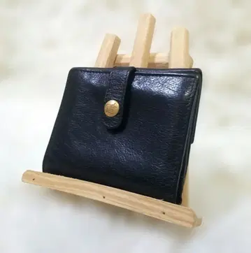 [ 새상품급 ] ILBISONTE 이단 접이식 지갑 블랙 가죽 로고 엠보