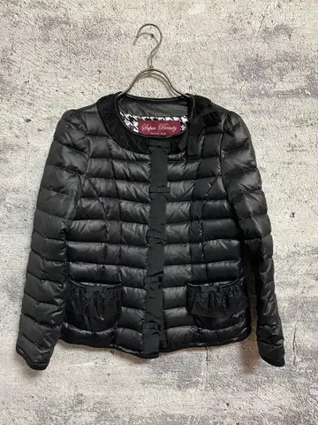 슈퍼뷰티 리본 노카라 다운 자켓