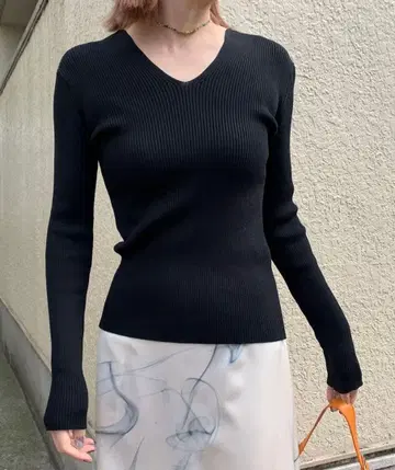 Ameri 베이직 커브 니트 탑