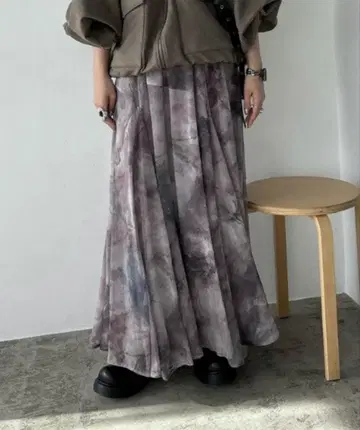 JEANASIS 뉴앙스 프린트 플레어 스커트