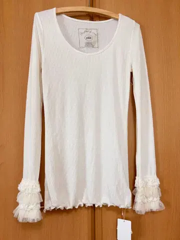 [ 젤라또피케 ] 긴팔 티셔츠 아이보리 레이스