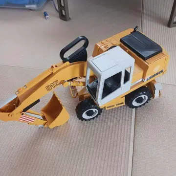 Bruder(블루더) 제조 LIEBHERR 휠식 굴착기