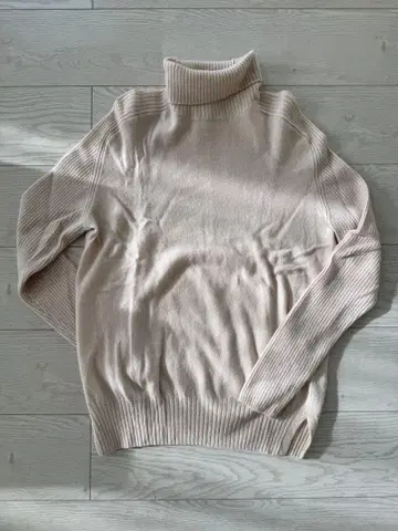 BEIGE 핑크 베이지 터틀넥 니트