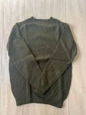 MORRIS & SONS 올리브 그린 긴팔 스웨터