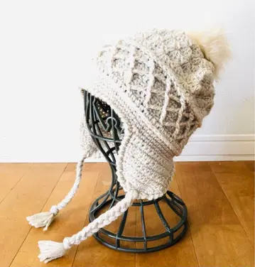 핸드메이드 귀도리 니트 모자 베이지