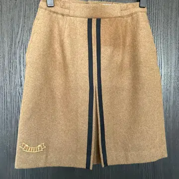 브라운 타이트 스커트 블랙 스트라이프