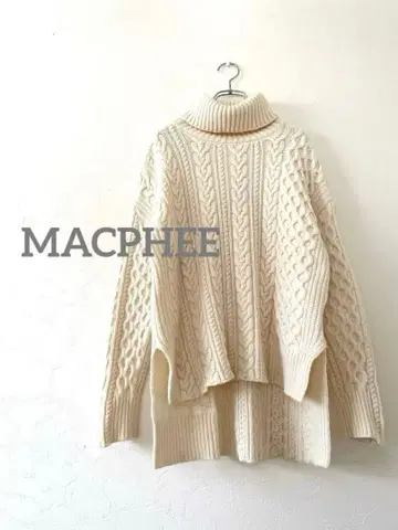 새상품급 투모로우랜드 MACPHEE 케이블A라인 니트