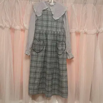 merry jenny 2점 하트 포켓 원피스 그레이 프릴 블라우스