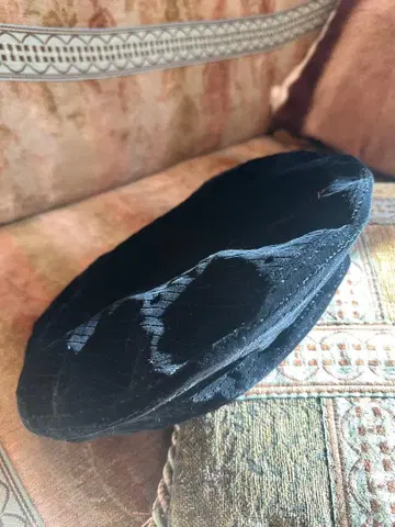 새상품급 블랙 벨벳 베레모