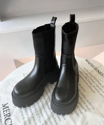 통굽 블랙 사이드 고어 부츠